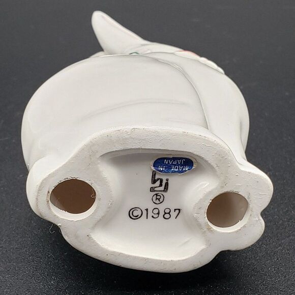 Haldon Group 1987 Hand Painted Porcelain White Blue Strawberry Bunny Figurine - Picture 3 of 13